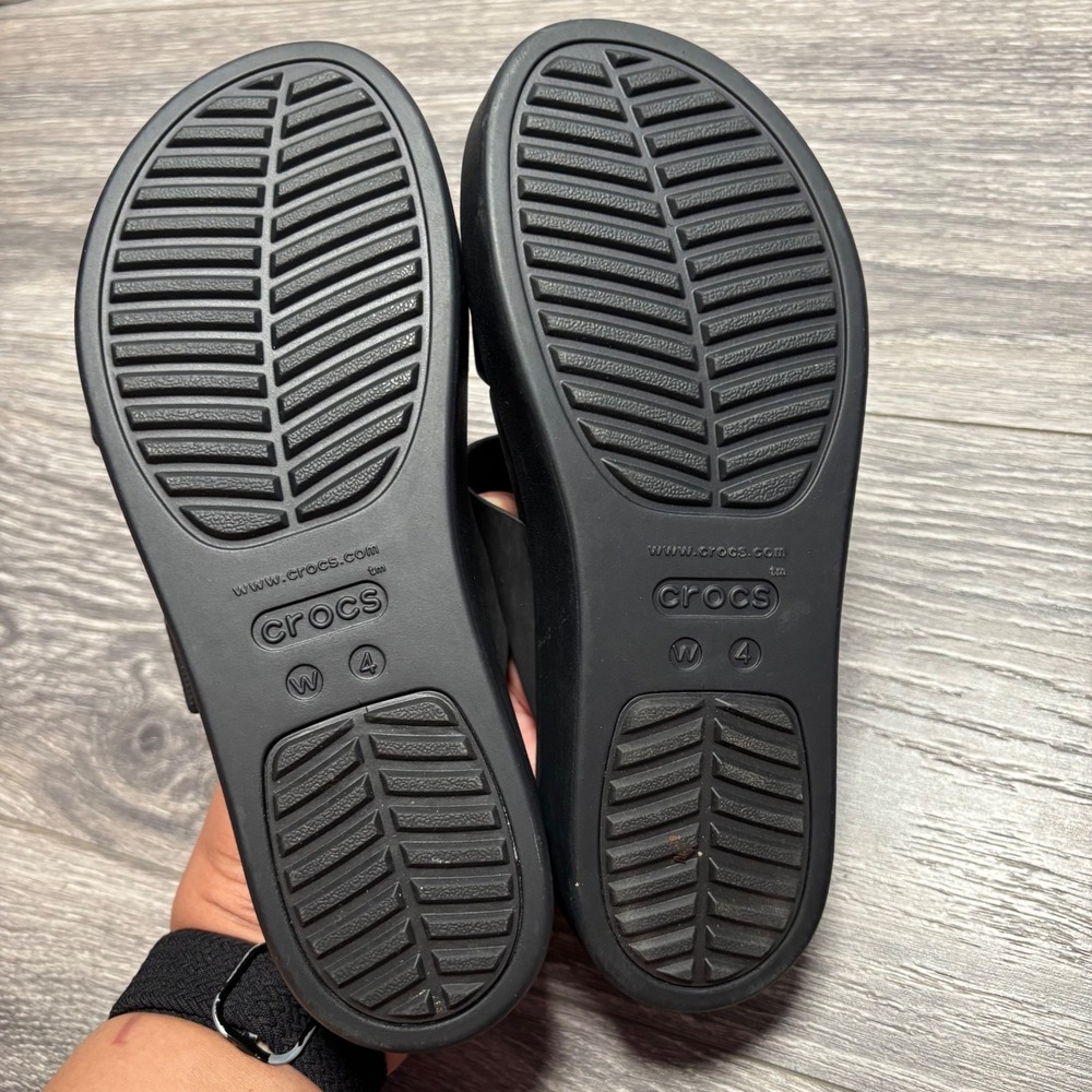 CROCS Black Brooklyn Buckle Wedge Sandal Women's 4‎ - Picture 5 of 12